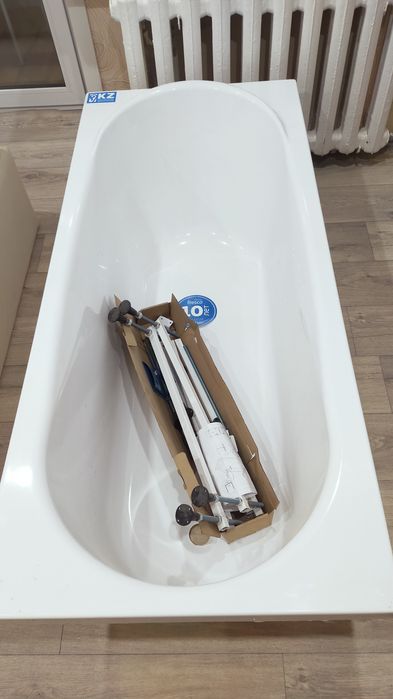 Продам ванну пластик