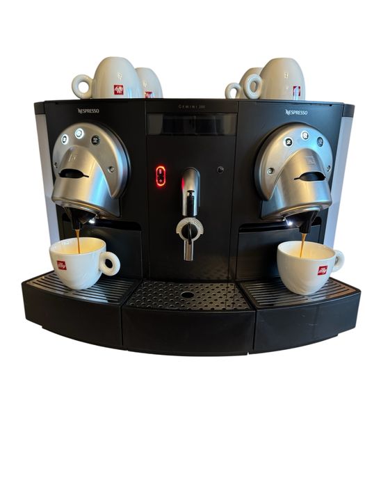 Espressor cafea Nespresso CS200 - stare forte bună + CADOU
