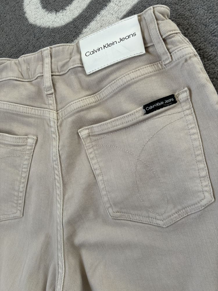 Calvin Klein, Guess - нови дънки за 14 години