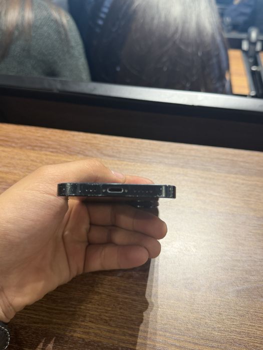 Продам айфон 14 256г коробка есть