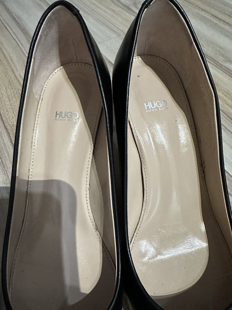 Hugo Boss високи обувки от естествена кожа