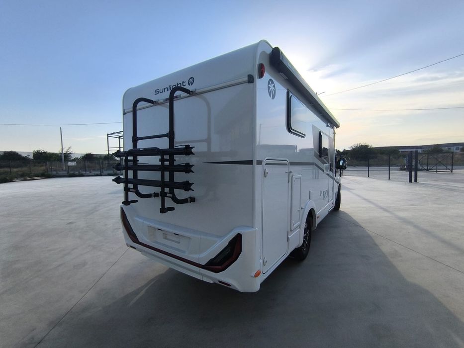 Autorulota Camper Van Sunlight V66 automata in stoc