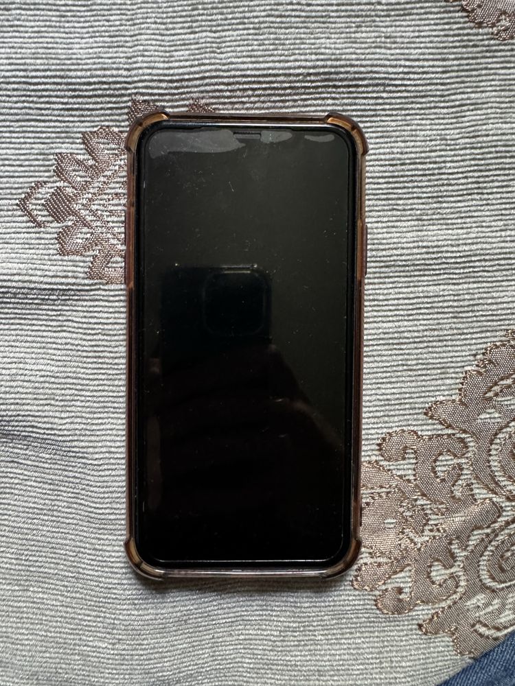 Iphone XR красный