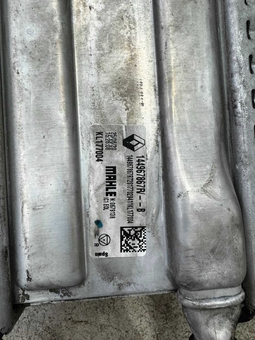 Продавам кулер cooler intercooler Mercedes 180d 180d Dacia Renault 1.5