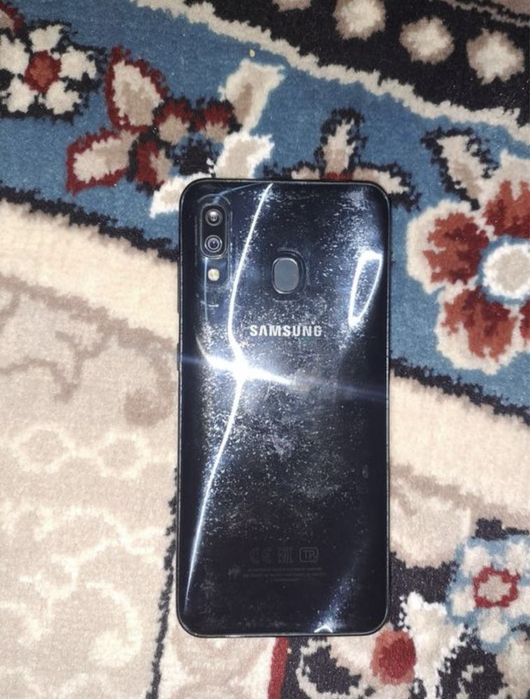 Samsung Galaxy a30