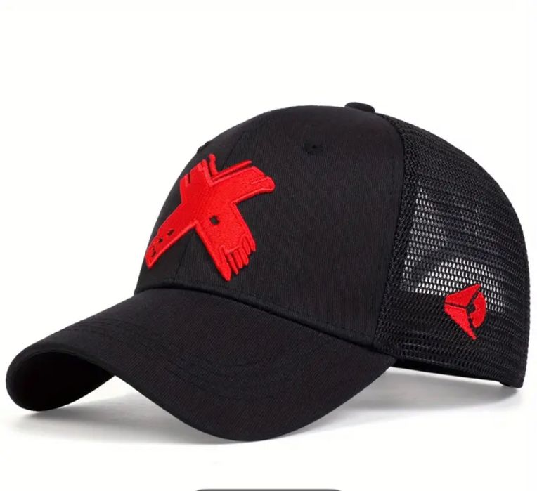 Шапки с козирка различни видове