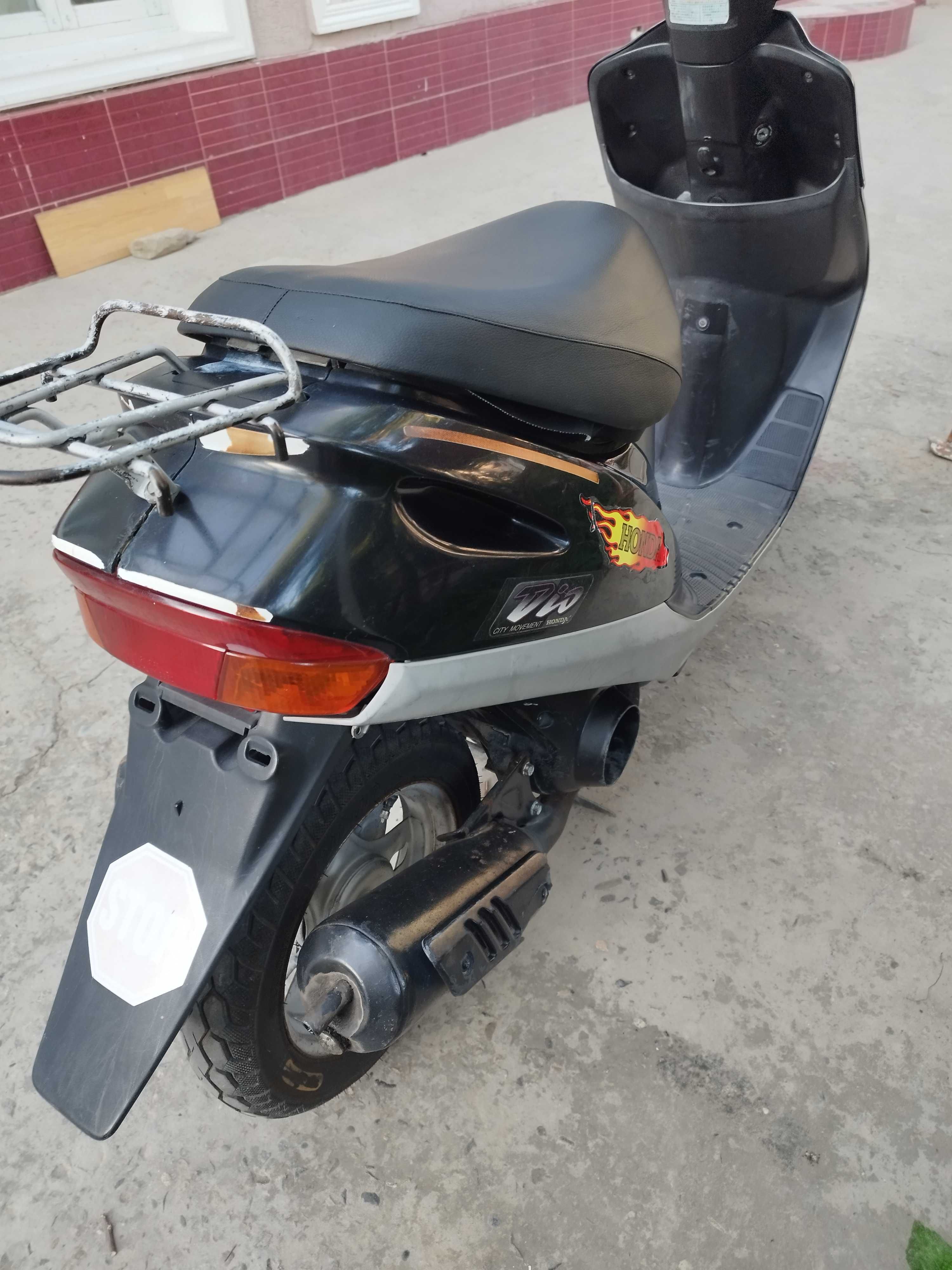Xonda dio af-27 scooter holati zo'r yurib turibdi motorlari ham zo'r!