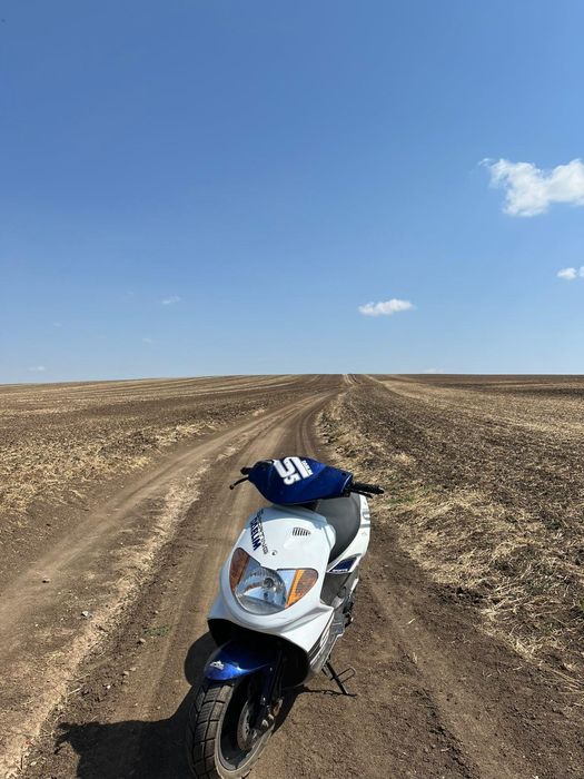 Скутер 50 кубика DAELIM