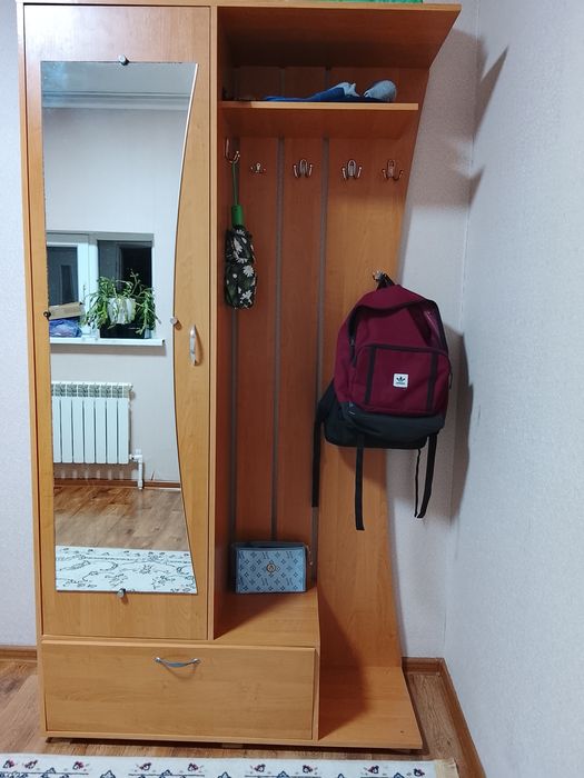 Продам шкаф в хорошо состояни цена 20000