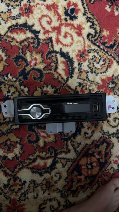 Магнитофон Pioneer и переходная рамка