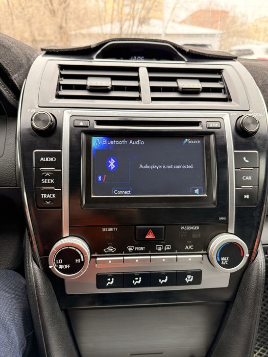 Камри 50 штатный мафон