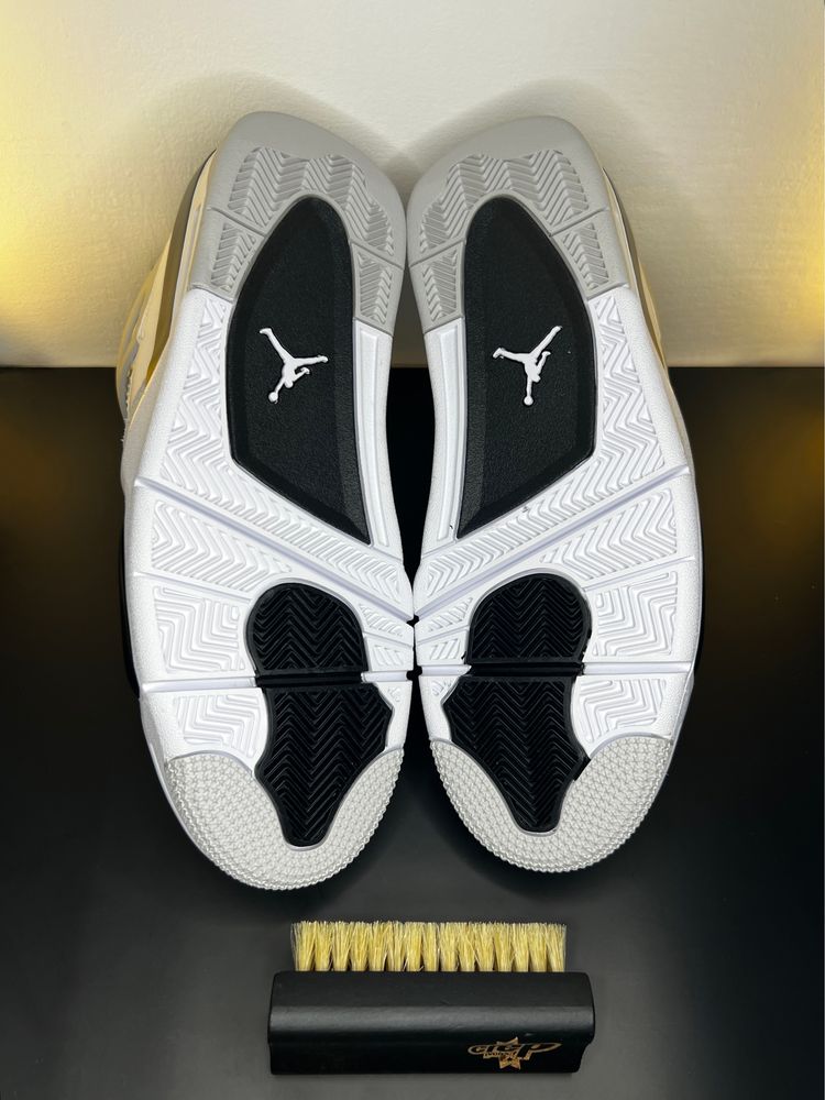 [OFERTA] Nike Jordan 4 Military Black 44 + kit CREP protect cadou