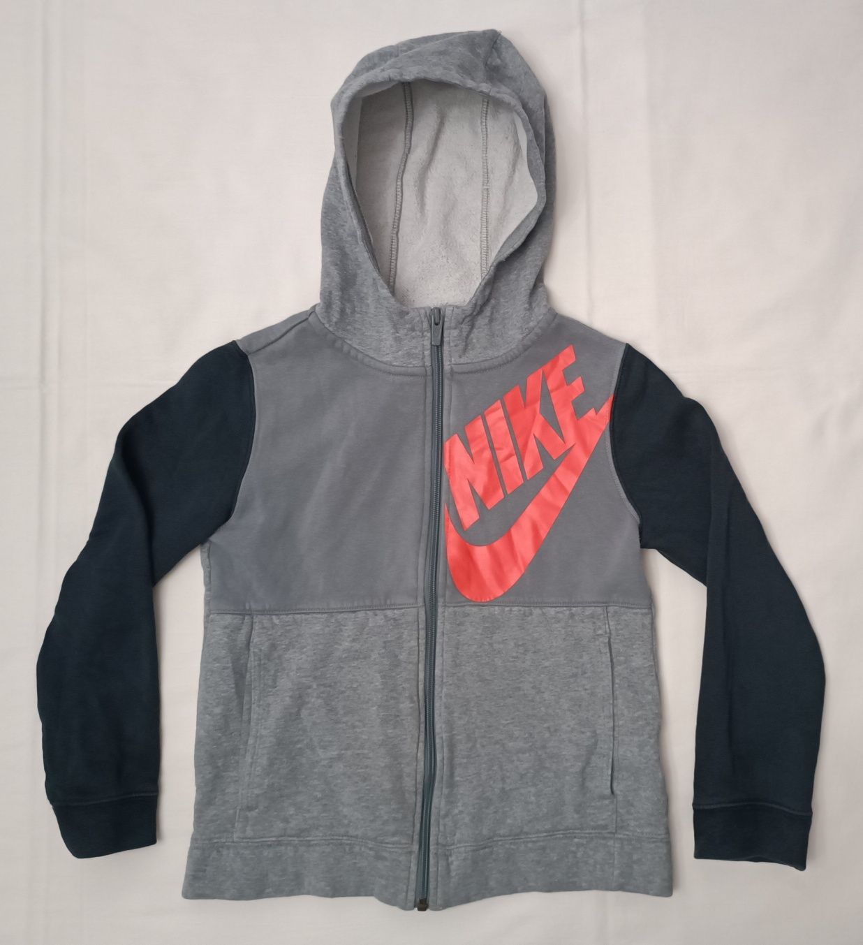 Nike Sportswear Logo Hoodie оригинално горнище ръст 128-137см Найк