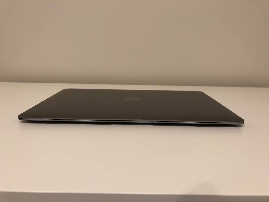 Apple Mac Book Space Grey