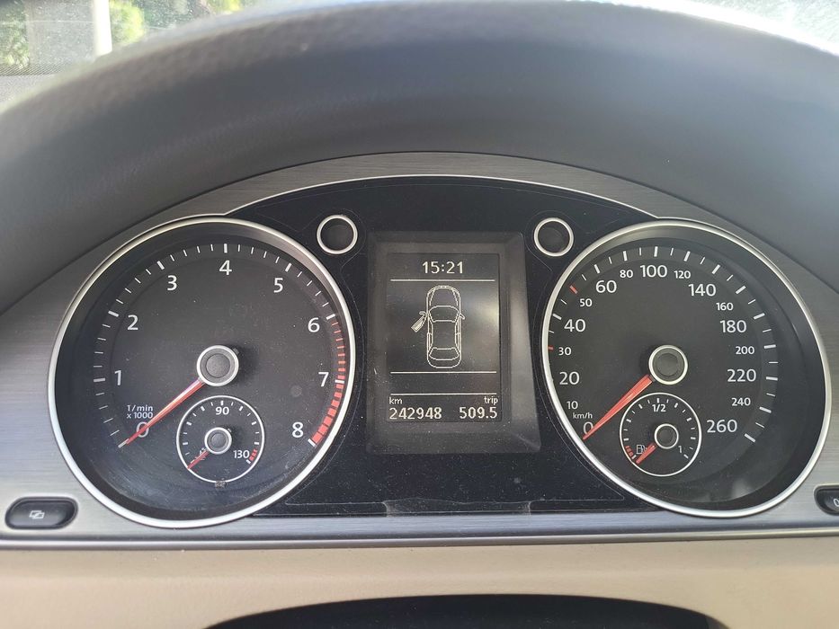 Vand auto VW Passat, An 2012, 1390 cm3,  122 CP,  242.948 km