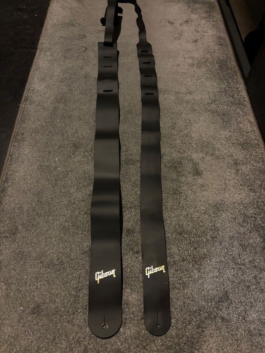 Китарни колани Gibson 2 бр.