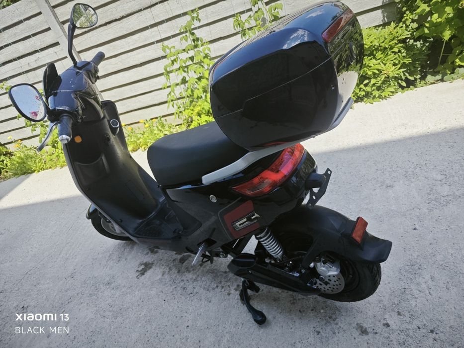 Scuter electric RKS