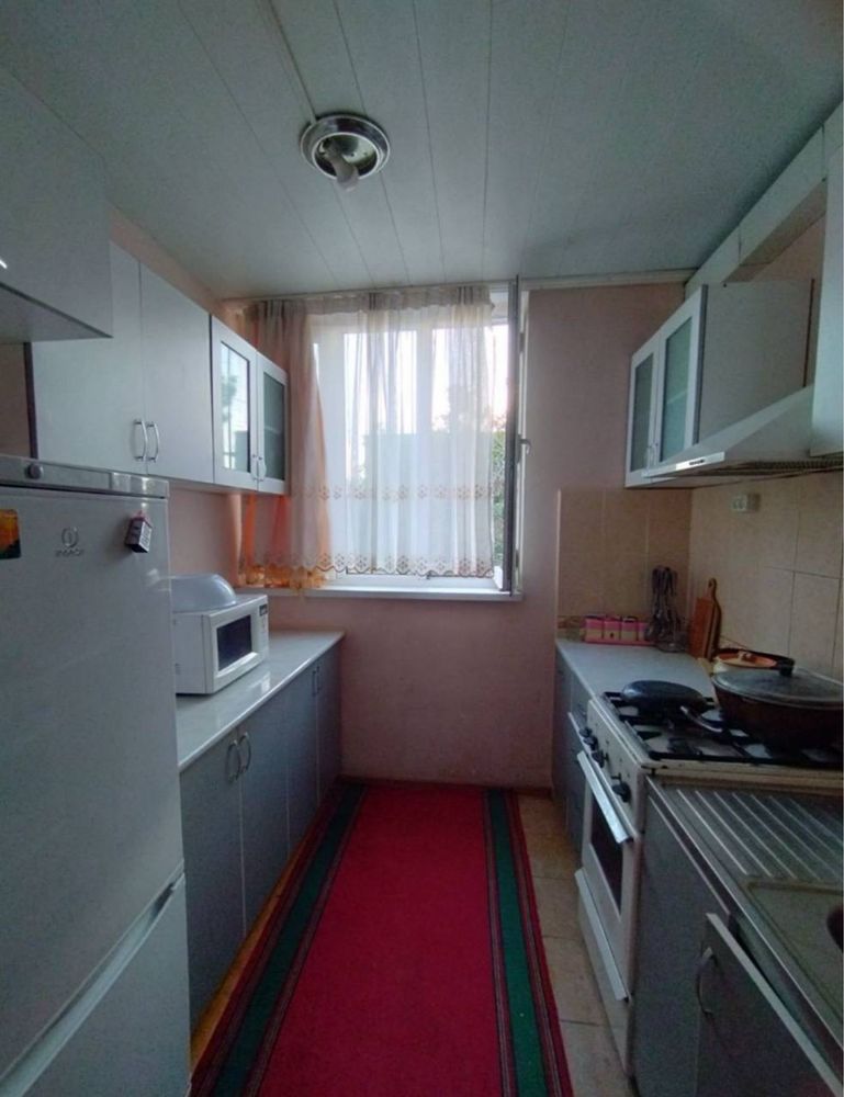 Oila yokida 3 ta student bollar qizlarga