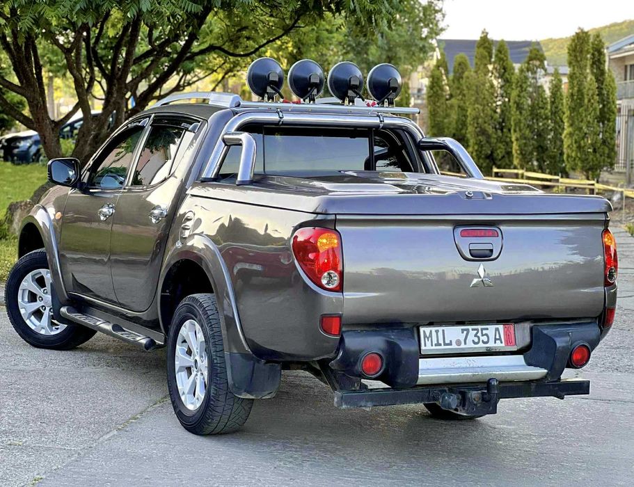 - IMPECABIL Mitsubishi L200 2.5Di-D178cp TRITON EDITION Full