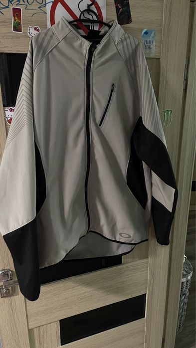 Oakley ветровка