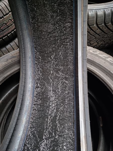 235/45/21 Pirelli 4piese