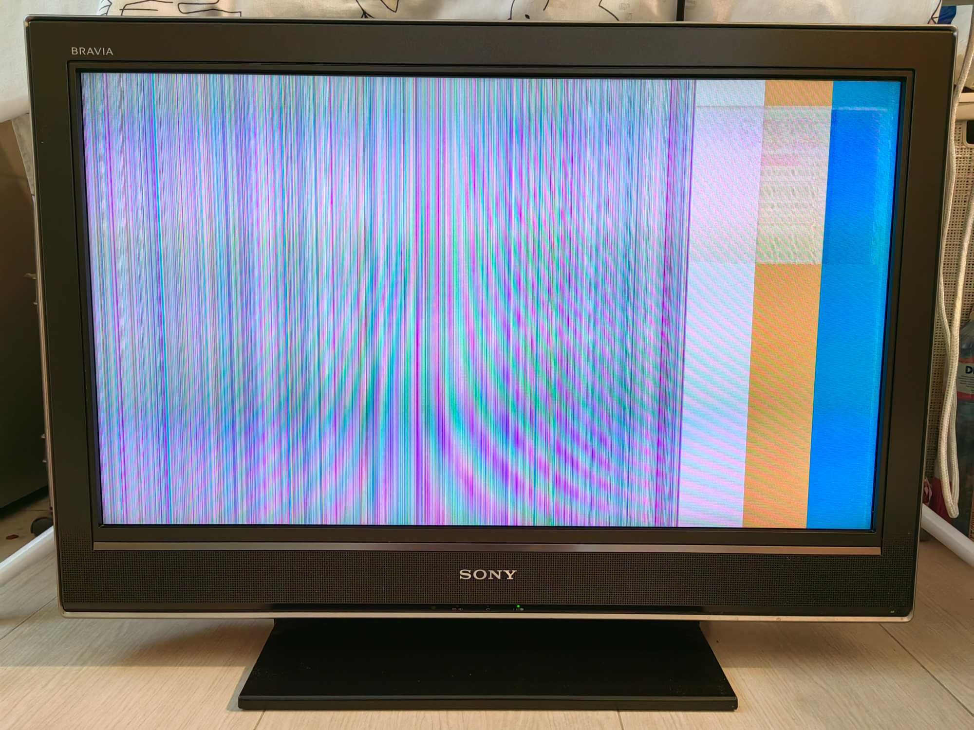 Неработещ 32" SONY Bravia KDL 32D3000 LCD телевизор
