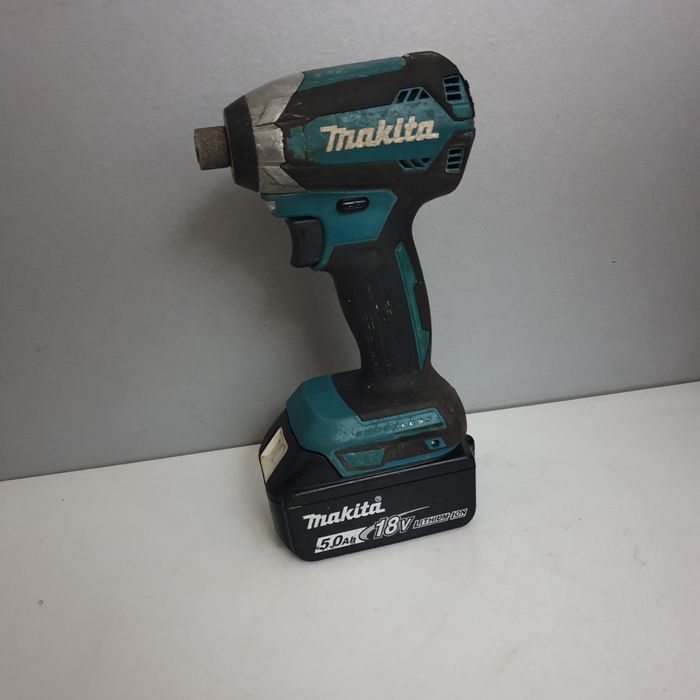 Makita DTD 153 Mașina de înșurubat cu impact Brushless 5.0AH Li-Ion