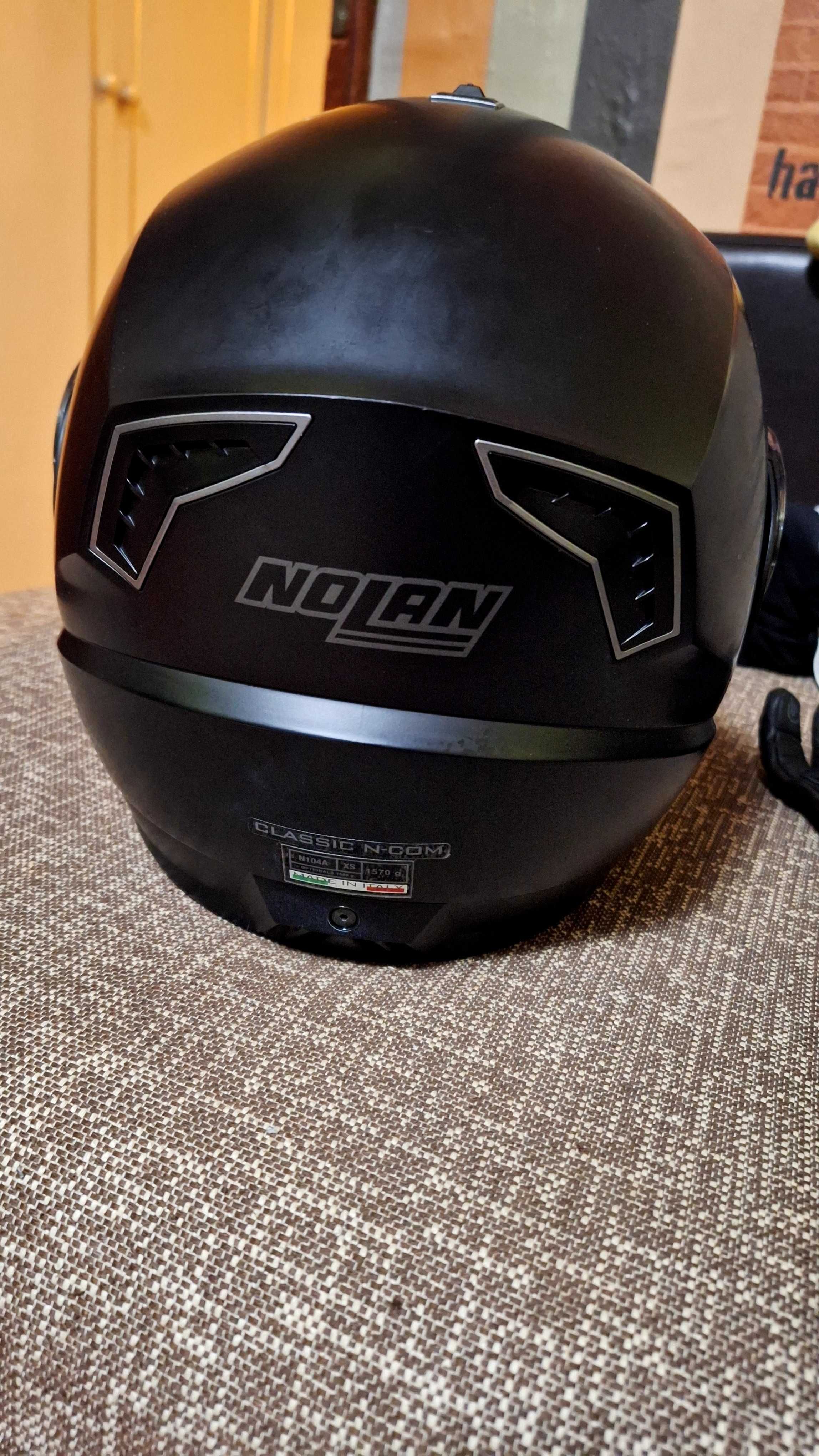 Продавам италианска модуларна каска Nolan.