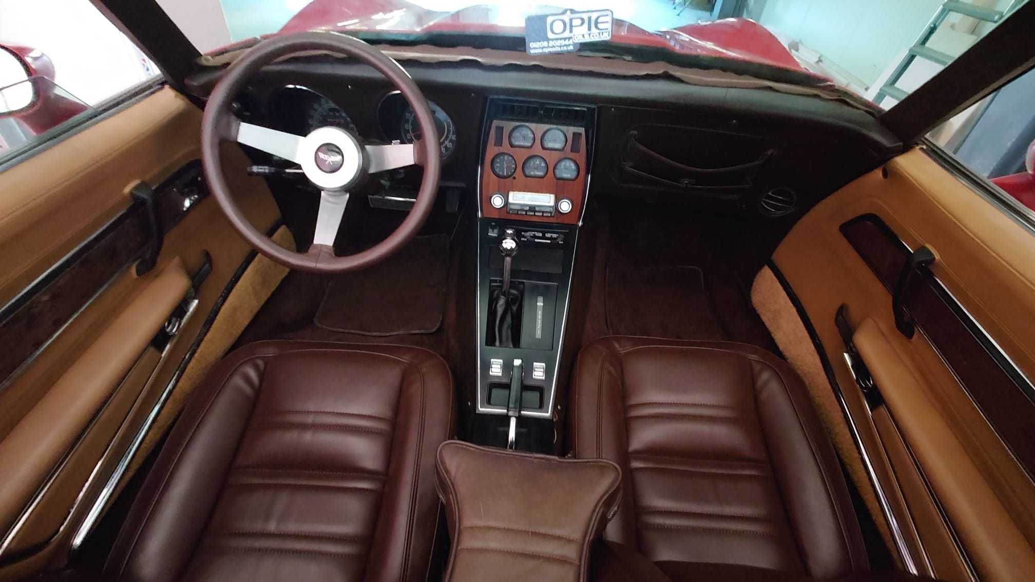 Chevrolet Corvette "77 Vehicul istoric