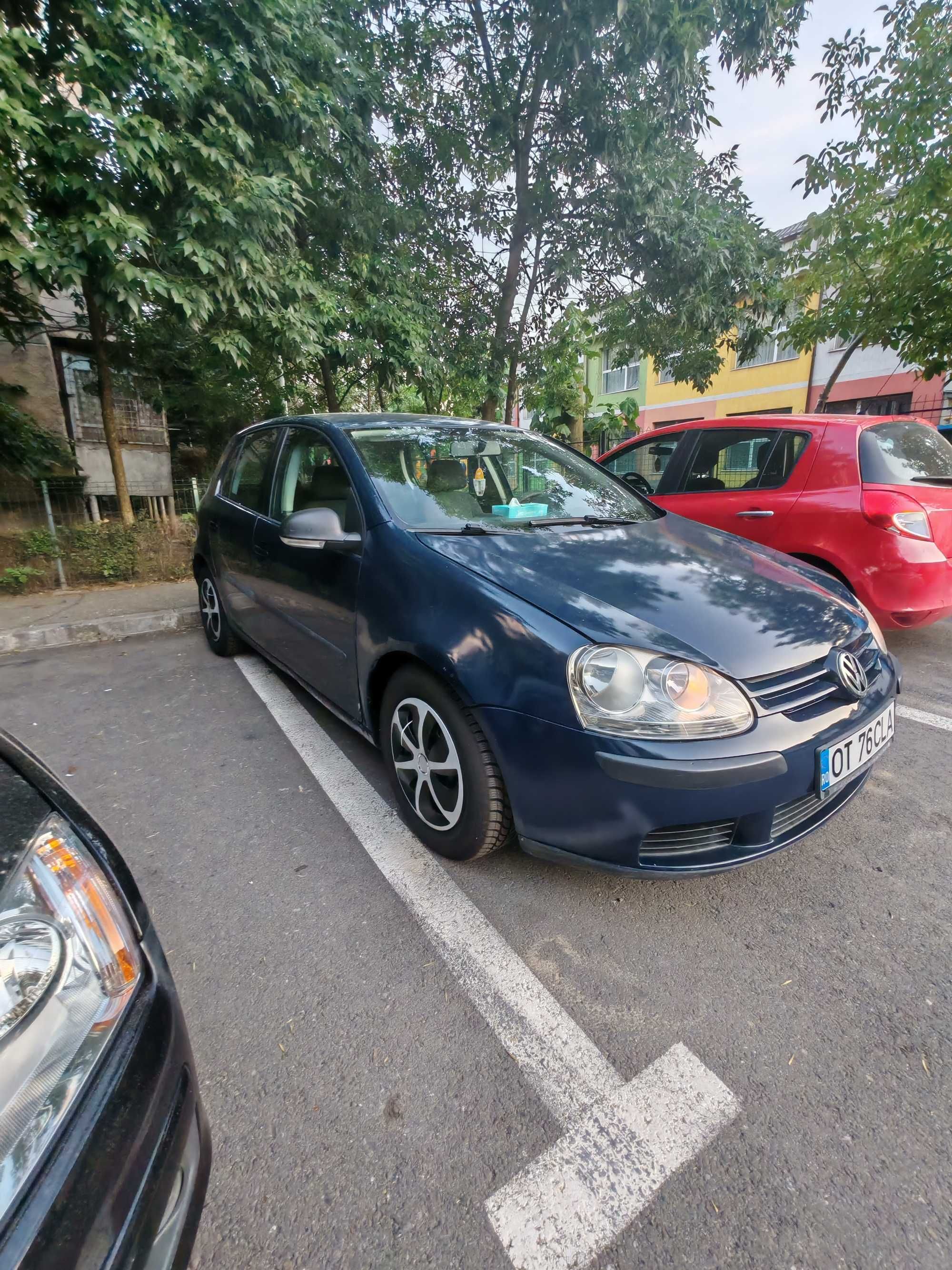 Proprietar vând Vw Golf 5 benzina 1 4 mpi an 2008