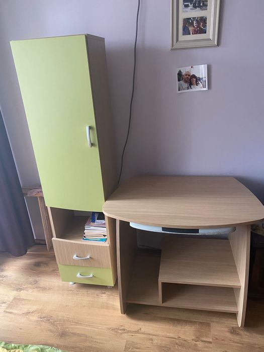 Детско бюро и шкаф