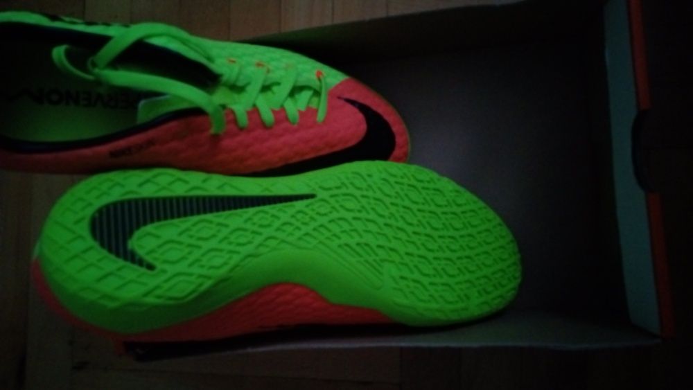 Маратонки НОМЕР 42,5