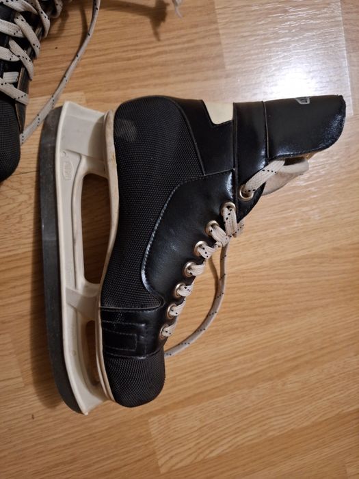 Patine masura 35-36 firma Intersport