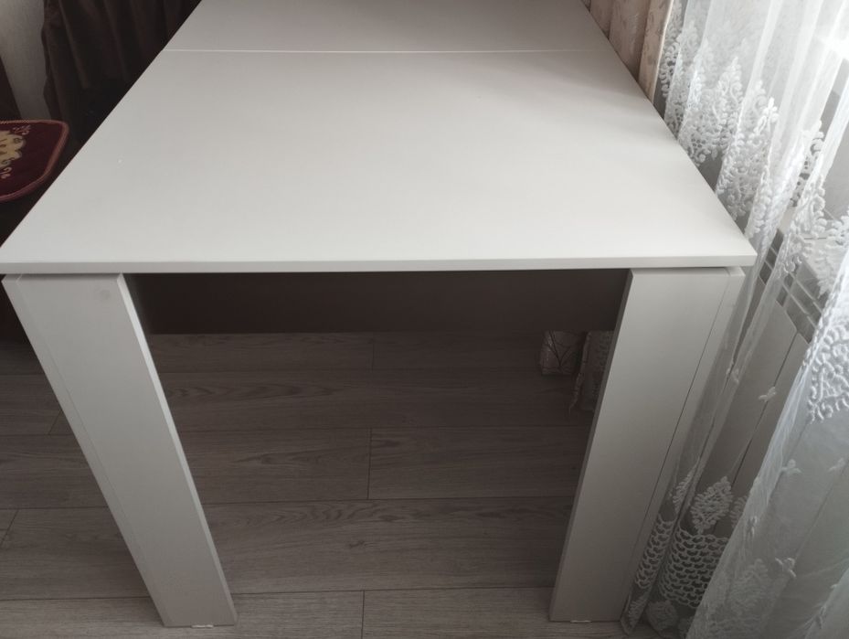 Продам стол раздвижной , в отличном состояний