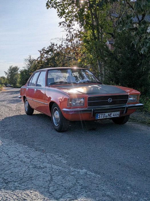 Opel Rekord D (1974) – Restaurat complet, 2.0 benzină, stare excelentă