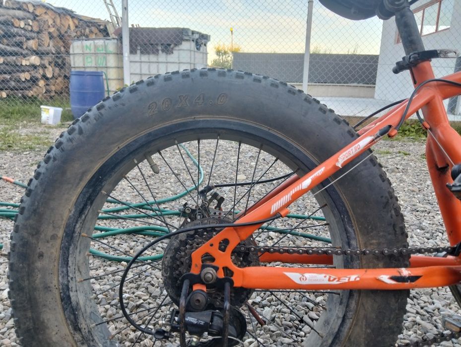 Bicicleta cu roti groase