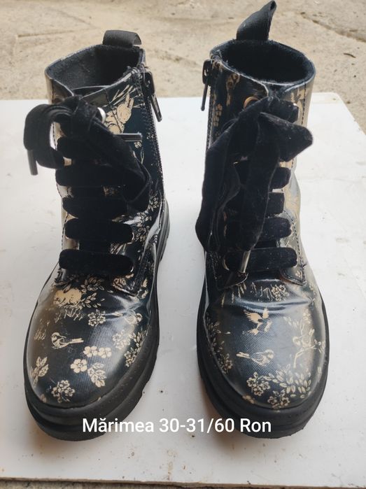 Adidași, ghete, cizmulițe in stare foarte buna.