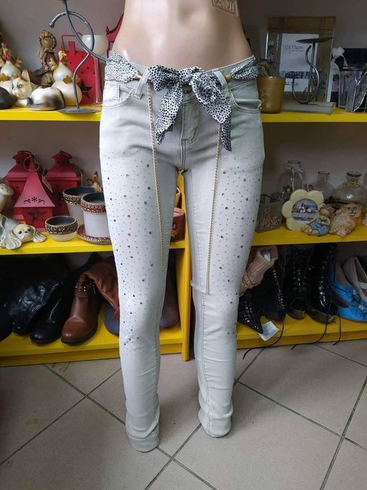 Blugi dama noi marimea 30