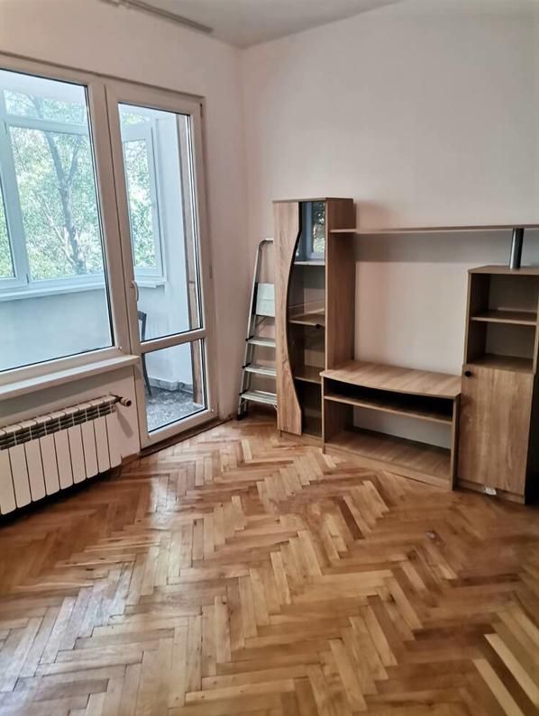 Тристаен апартамент в ж.к. Хаджи Димитър.
