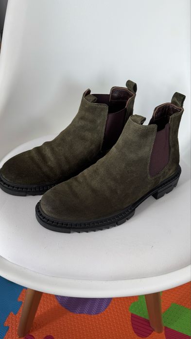 Ghete piele intoarsa
