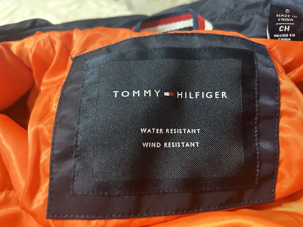 Оригинално яке (бомбър) TOMMY HILFIGER