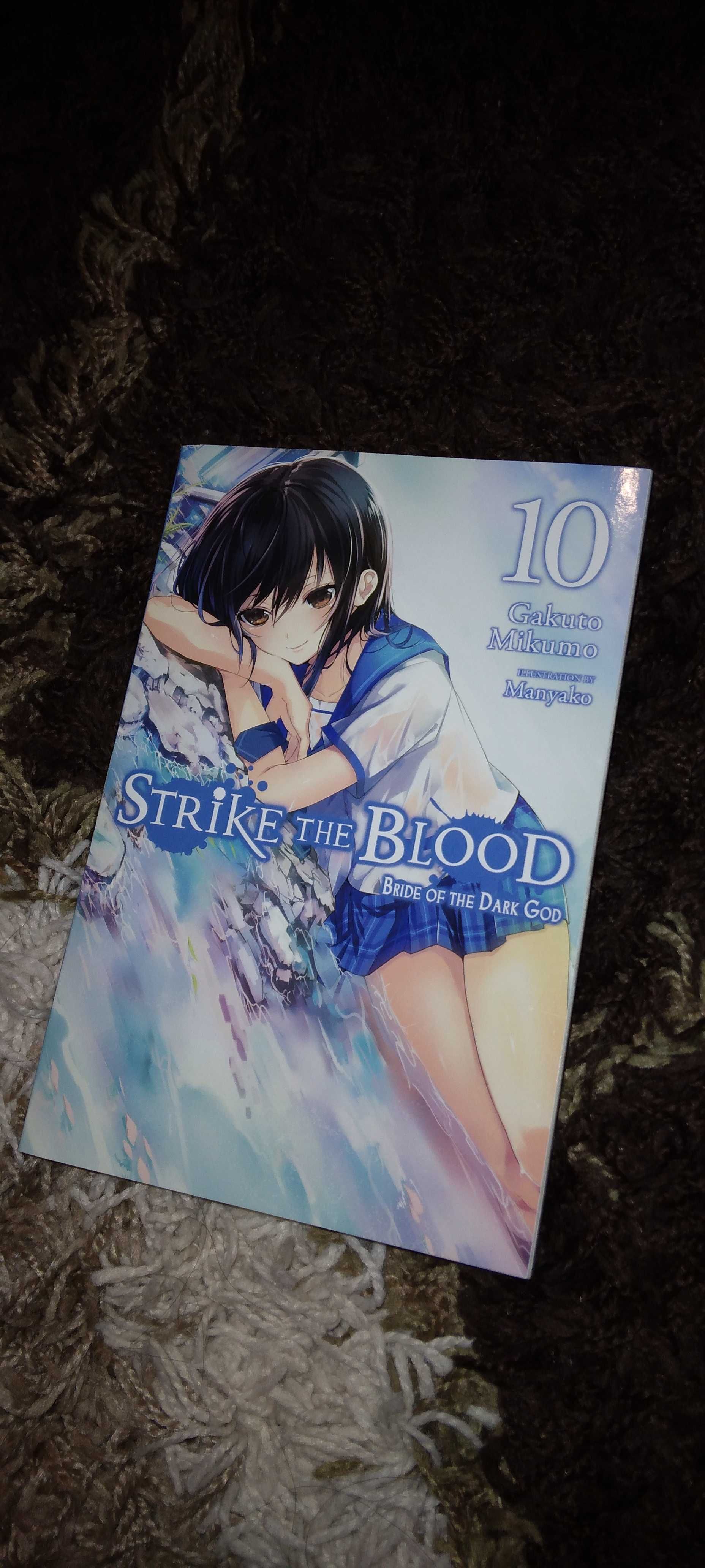 Carte light novel Strike The Blood volumul 10