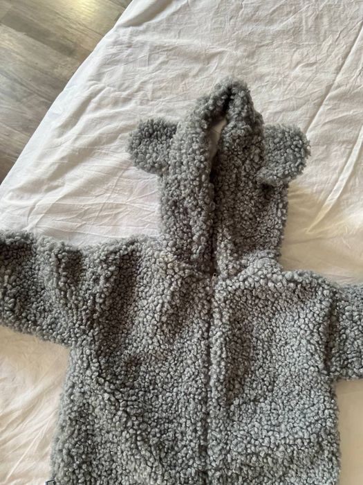 Продам в холодную погоду комбинезон для малыша