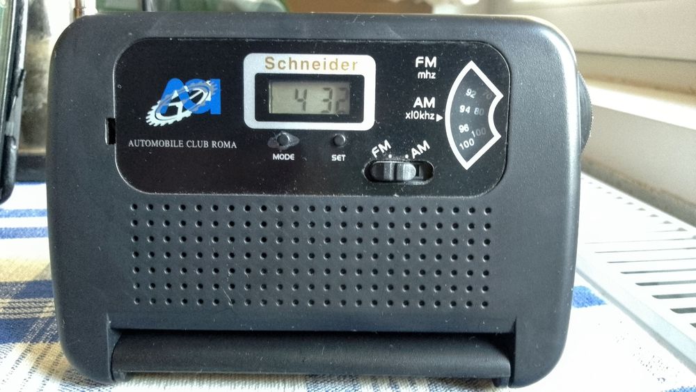 Radio portabil anii '90 Vintage Auto Roma Club