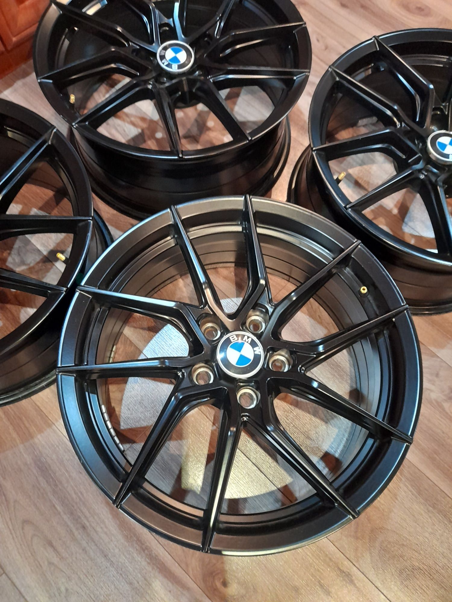 Jante bmw  r18 5×120