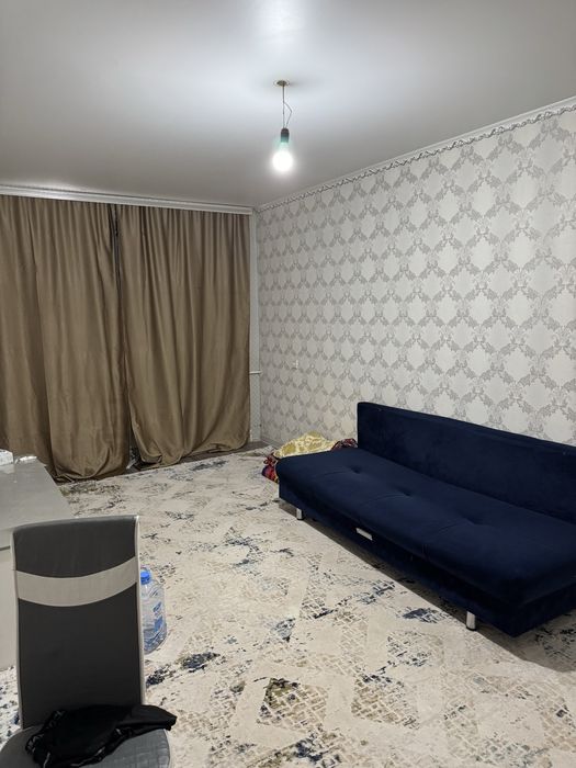 Парень с подселением