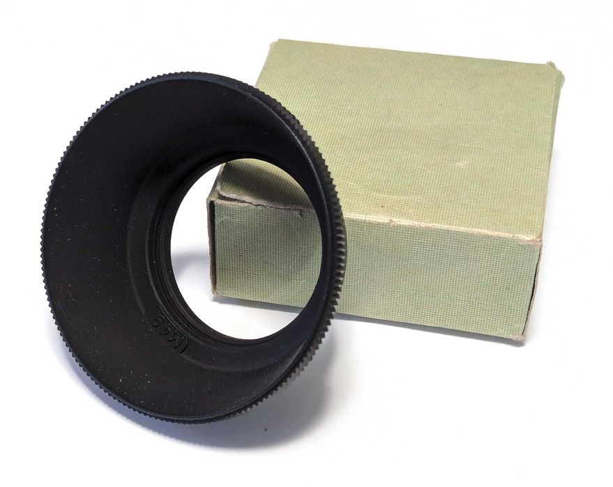 Продавам сенник за обектив 49 мм