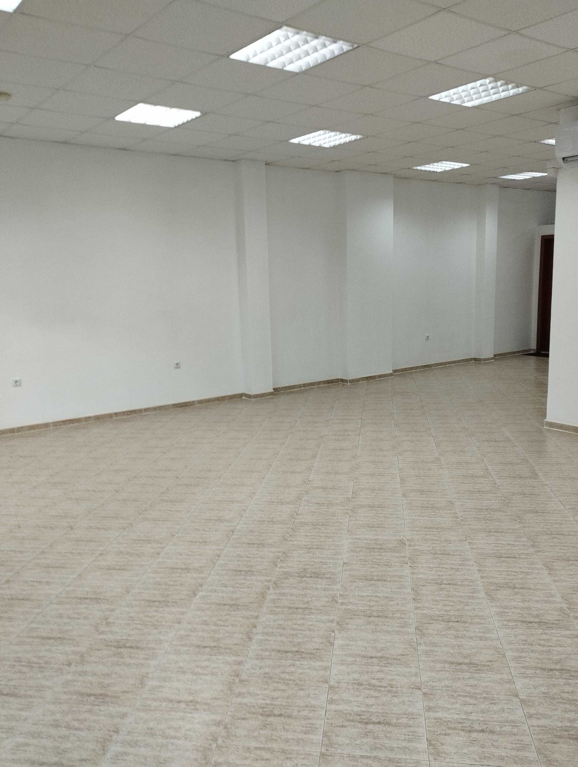 Офис - за агенция за недвижими имоти
