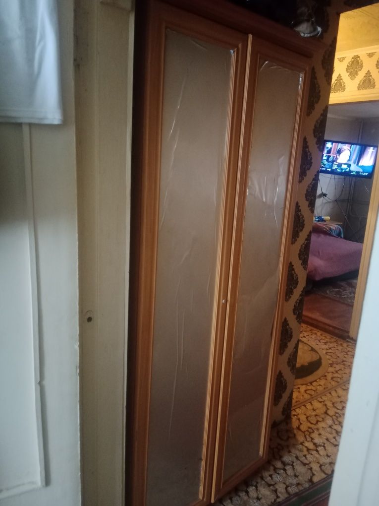 Продам шкаф в прихожую