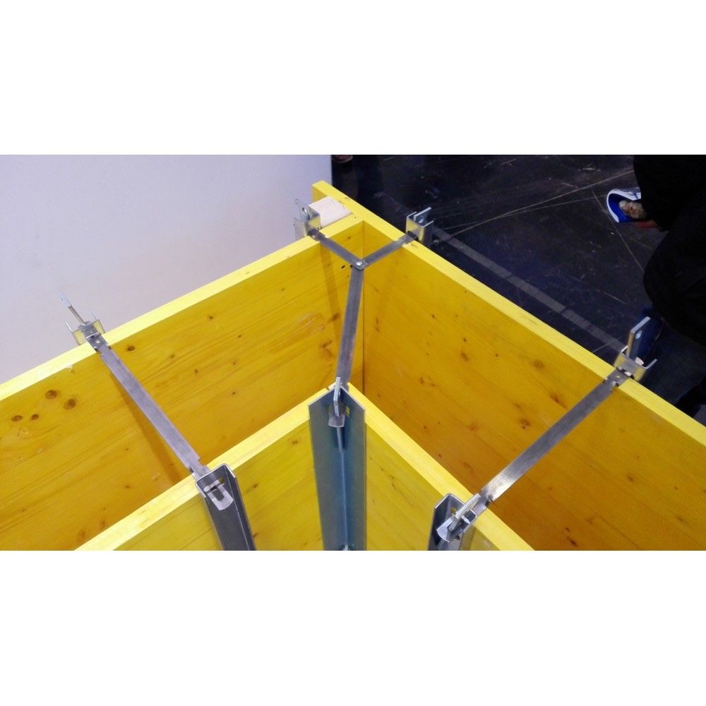 Accesorii cofraje doka , montanti , distantieri , coltare , cravate